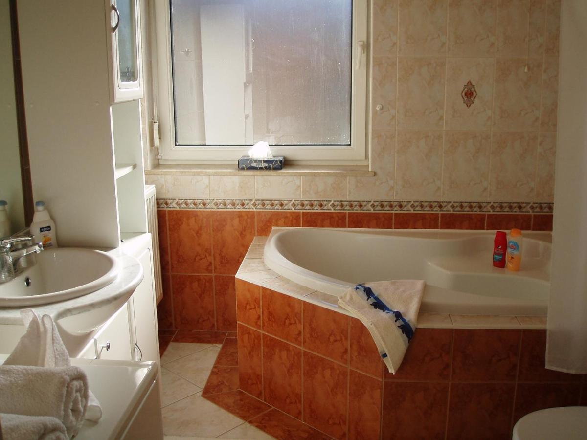 Isabell Apartments Дьор Екстериор снимка