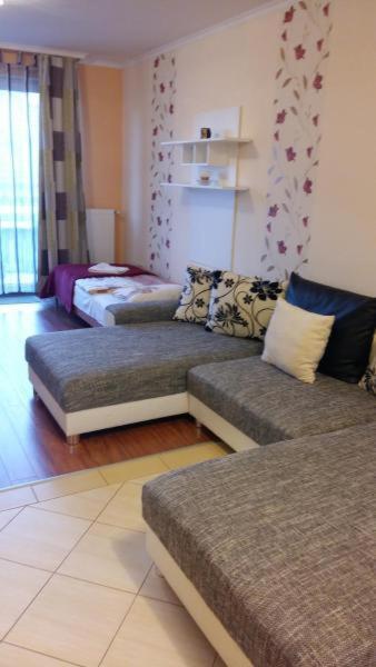 Isabell Apartments Дьор Екстериор снимка