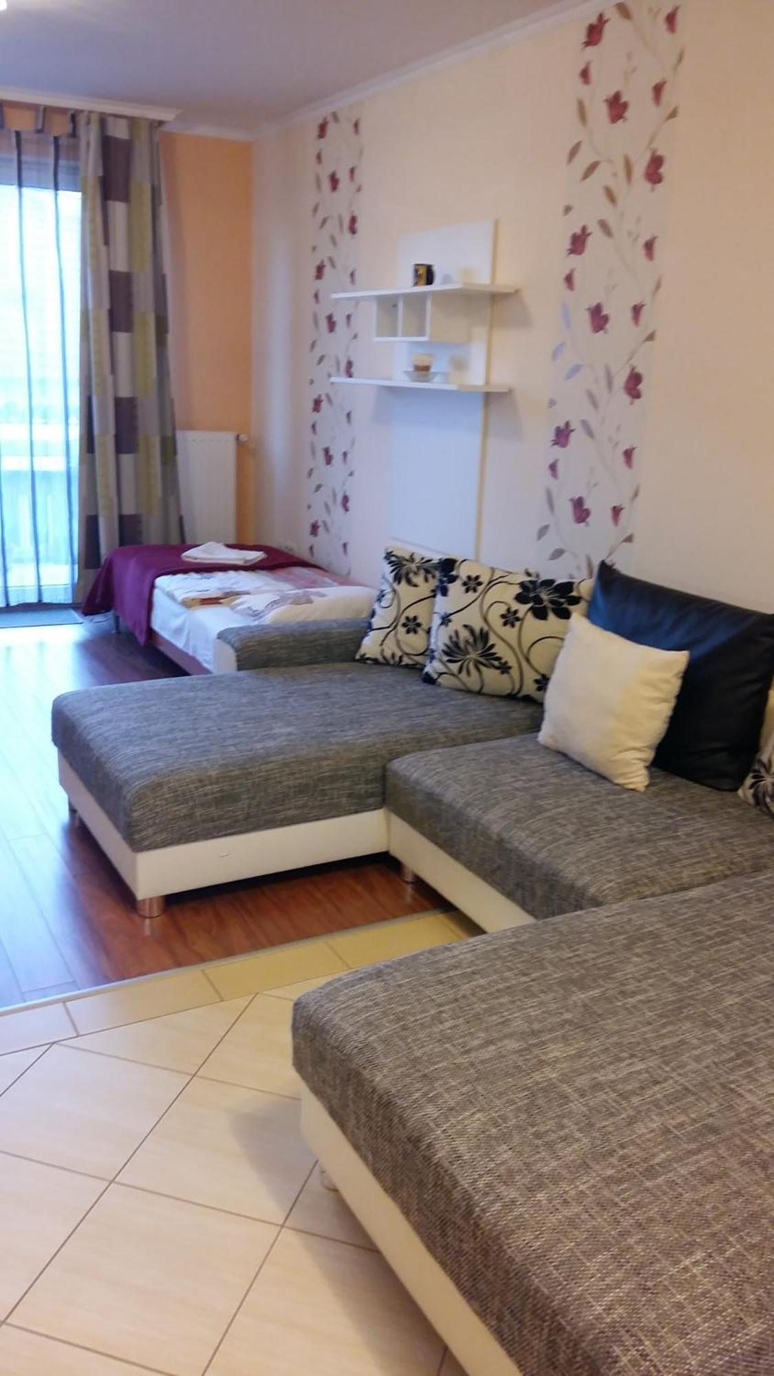Isabell Apartments Дьор Екстериор снимка